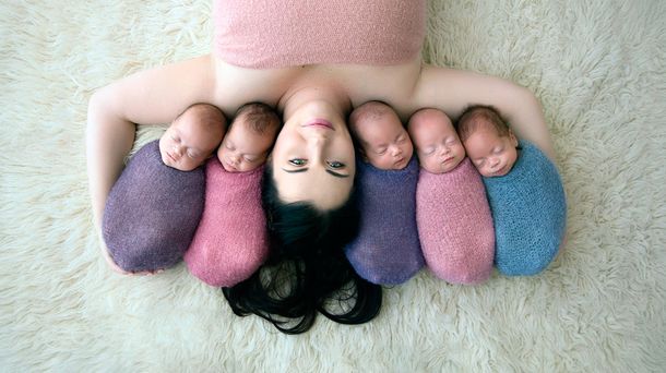 Una mamá comparte en las redes sociales la odisea de criar quintillizos