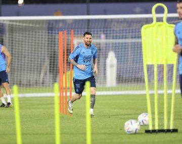 Messi entrenó diferenciado a 48 horas del partido contra México 