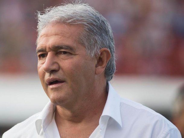 Burruchaga dispuesto a dirigir Independiente