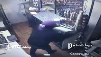 video: entro a robar, lo golpean y logro escaparse con 3.000 pesos video: entro a robar, lo golpean y logro escaparse con 3.000 pesos