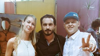 El Pepo se casó con su novia Josefina. El Pepo se casó con su novia Josefina.