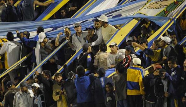 Dos barrabravas argentinos fueron deportados de San Pablo