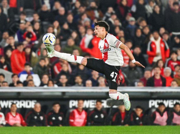 River aseguró a una de sus joyas: Juan Cruz Meza, hasta 2028 y con clausula millonaria