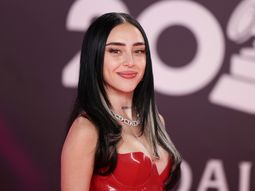 Un chico se acercó a hablarle arrodillado a Nicki Nicole y se volvió viral: los motivos