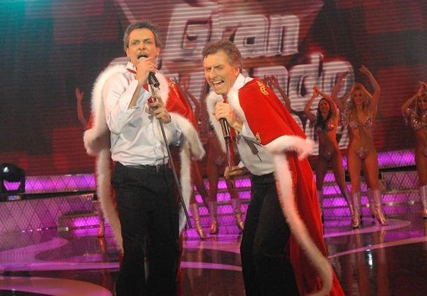Macri canta tapa