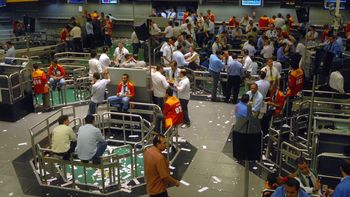 por petrobras, se hundio la bolsa de sao paulo por petrobras, se hundio la bolsa de sao paulo