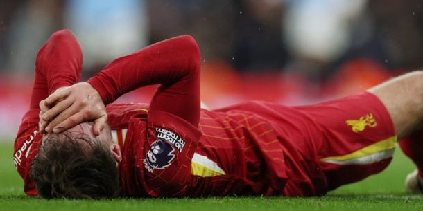 Alexis Mac Allister sufrió un fuerte golpe en el triunfo del Liverpool ante Manchester City: así le quedó el rostro