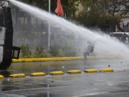 Protesta estudiantil en Chile termina en enfrentamientos