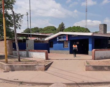 Dos hermanos tomaban cerveza