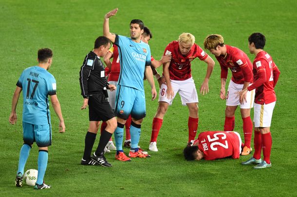 Impresionante fractura de un rival del Barcelona en el Mundial de Clubes