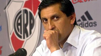 presentan oficialmente a ramon diaz en river presentan oficialmente a ramon diaz en river
