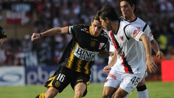 olimpo derroto a colon sobre la hora y salio del descenso olimpo derroto a colon sobre la hora y salio del descenso