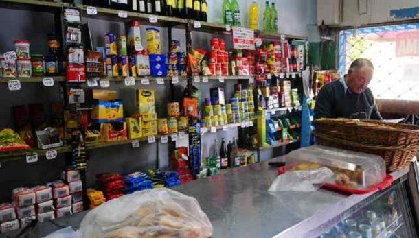 Almaceneros denuncian que grandes empresas ajustan sus listas de precios con subas de hasta el 40%