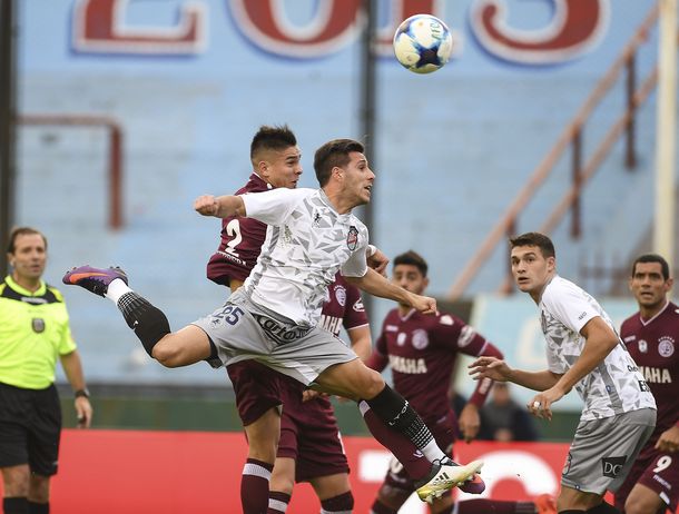 Arsenal cayó ante Lanús y se hunde en el fondo