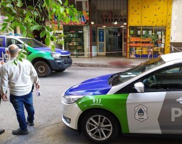 La mujer de 28 años fue arrojada inconsciente del séptimo piso de un edificio ubicado en Salta y Luro.