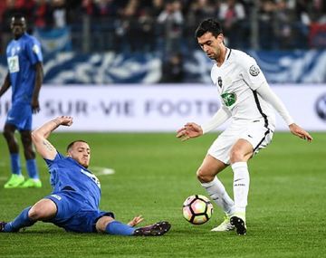 El talento de Javier Pastore ante la férrea marca rival