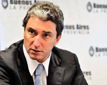 No necesitamos vestirnos de opositores para la elección