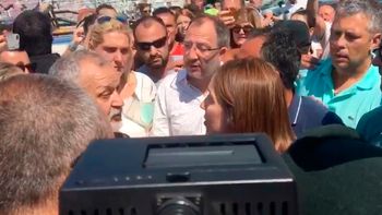 Vidal enfrentó cara a cara a guardavidas Vidal enfrentó cara a cara a guardavidas