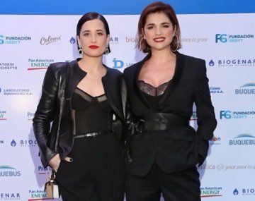 Flor Torrente junto a Araceli González, su mamá.