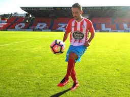 Carmona colgó los botines en el fútbol de la India. Carmona colgó los botines en el fútbol de la India.