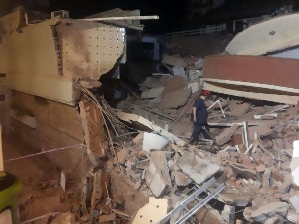 Se derrumbó un hotel de diez pisos en Villa Gesell
