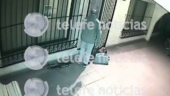video: asi entraba jose lopez los bolsos con dolares al monasterio video: asi entraba jose lopez los bolsos con dolares al monasterio