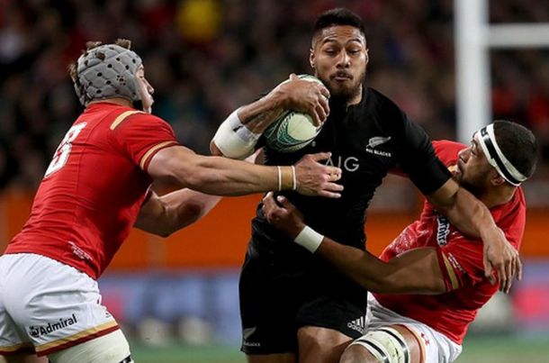 Los All Blacks aplastaron a Gales en un amistoso