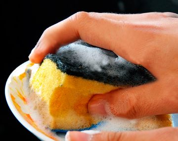 Andá a lavar los platos: sanción a un abogado