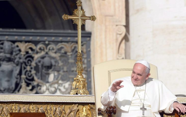 Francisco: El abandono de ancianos es como una eutanasia escondida