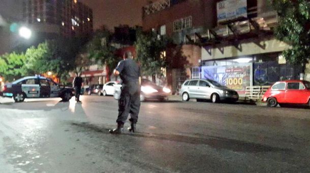 Dos autos se enfrentaron en un tiroteo en pleno barrio de Palermo