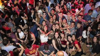 Unos 20 mil egresados chilenos viajaron a Bariloche Unos 20 mil egresados chilenos viajaron a Bariloche