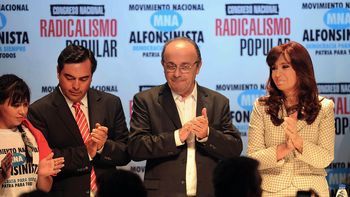 cristina en el acto de la ucr popular: lejos estamos de un fin de ciclo cristina en el acto de la ucr popular: lejos estamos de un fin de ciclo