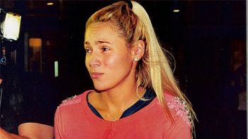 escandalo en ezeiza en la llegada de rocio oliva escandalo en ezeiza en la llegada de rocio oliva