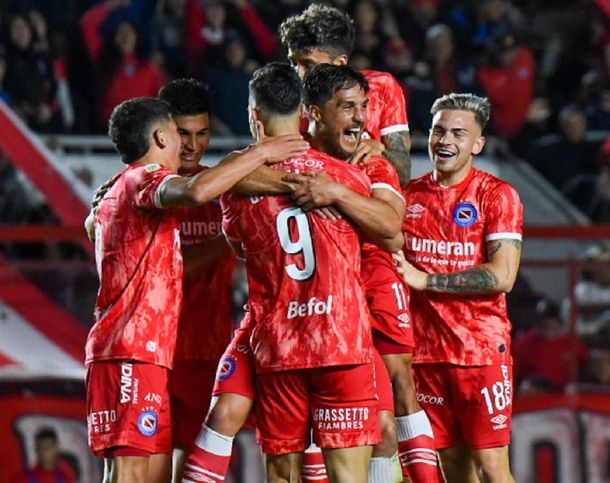 Argentinos venció a Vélez y puede jugar la Copa Libertadores 2023