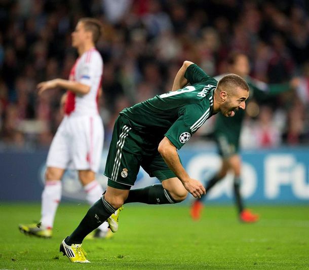 Real Madrid goleó al Ajax y quedó puntero en su grupo
