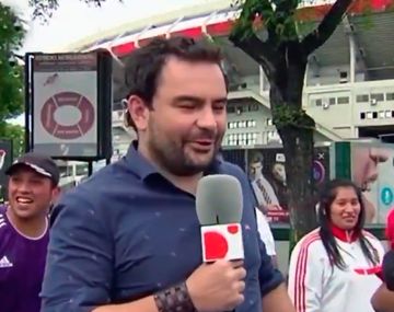 El móvil más bizarro en el Superclásico: un periodista español completamente borracho