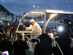 el papa confeso a cinco jovenes elegidos al azar el papa confeso a cinco jovenes elegidos al azar