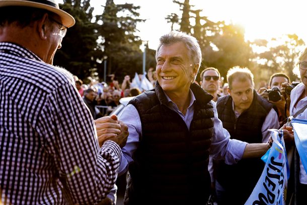 El Gobierno emite bonos de deuda respaldado con la plata de los jubilados