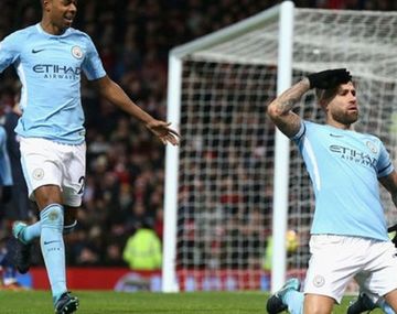 Gol de Otamendi en el Clásico de Manchester - Crédito: @ManUtd_Es