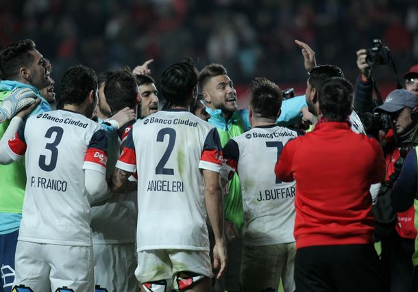 Las fotos de la clasificación de San Lorenzo a la final