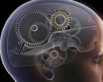 Una chica de 15 años puede sentir a las máquinas