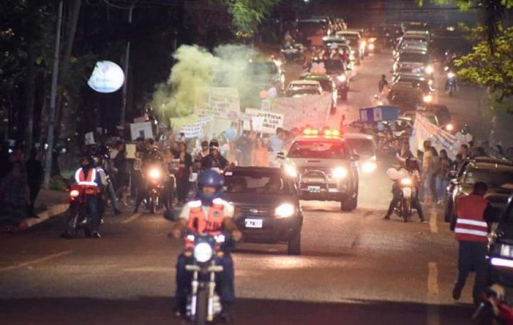 Marcha masiva en reclamo de justicia por abusos y torturas en un hogar de niños