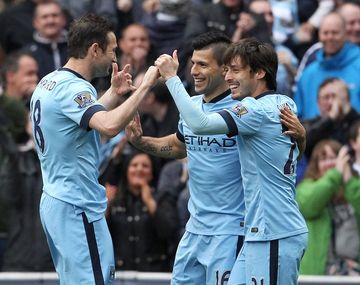 El Manchester City logró una victoria agónica y sigue soñando