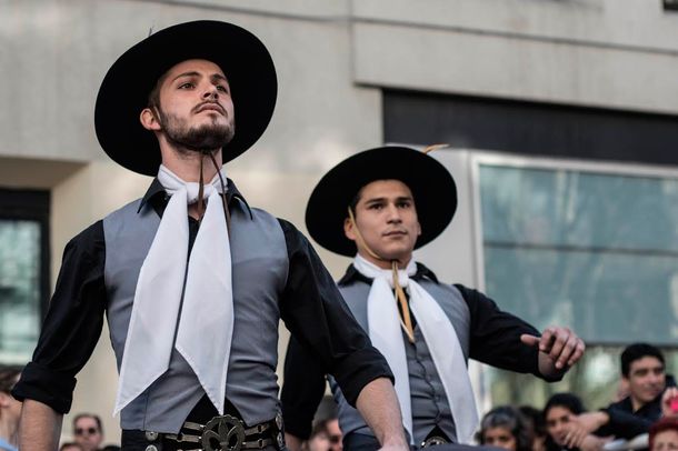 Con baile y música, C5N festejó los 200 años de la Independencia