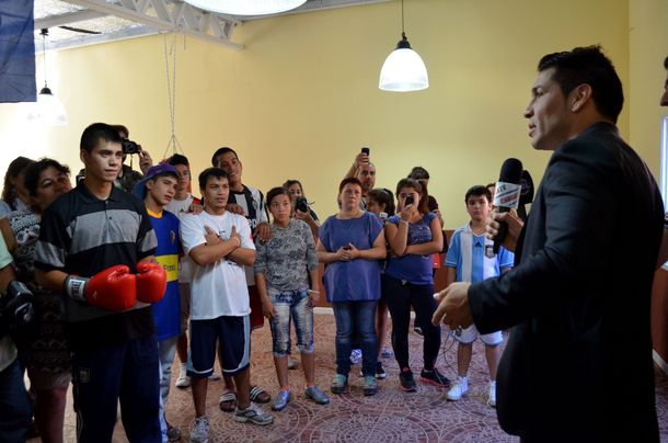 Maravilla Martínez visitó un gimnasio de Ciudad Oculta