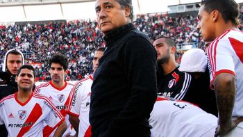 jota jota rompio el silencio: lamentablemente quede en la historia gris de river jota jota rompio el silencio: lamentablemente quede en la historia gris de river