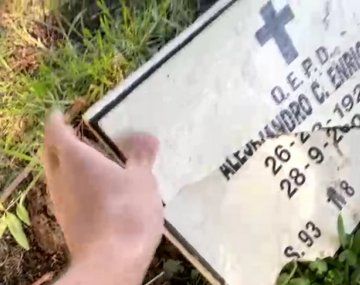 Hizo un video porno en el cementerio y la denunciaron