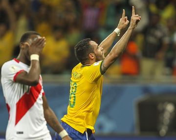 Brasil goleó a Perú y empieza a cambiar su imagen