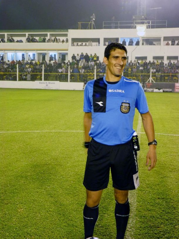 El árbitro que perjudicó a River justifica sus errores