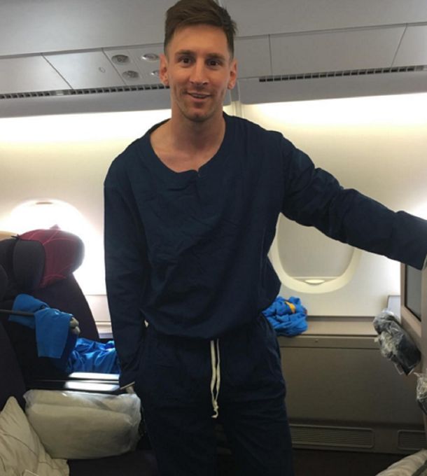 Barcelona ya está camino a Japón y Messi viajó ¡en pijama!
